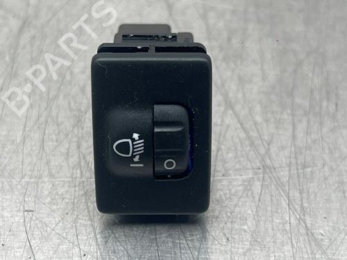 Used Switch TOYOTA YARIS (_P13_) 1.3 (NSP130_, NSP130) (99 hp) 16911528