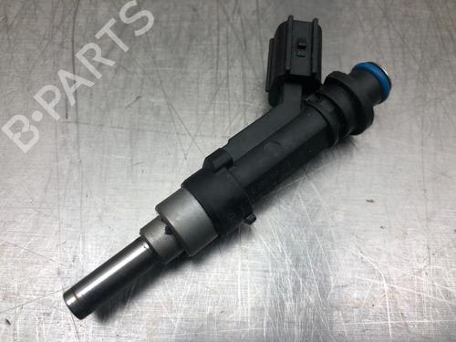 Used Injector TOYOTA YARIS (_P13_) 1.3 (NSP130_, NSP130) (99 hp) 11819816