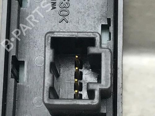 Switch NISSAN JUKE (F15) 1.6 | BP12250407I30 