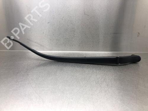 Used Front windshield wiper arm MAZDA 2 Hatchback (DL, DJ) 1.5 SKYACTIV-G (90 hp) 17642460