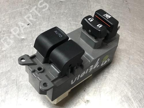 Used Switch TOYOTA YARIS (_P13_) 1.5 Hybrid (NHP130_, NHP130) (101 hp) 13109637