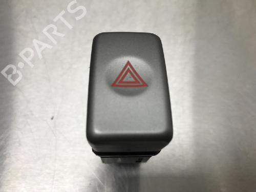 Used Warning switch SUBARU FORESTER (SG_) 2.0 X AWD (SG5) (158 hp) 13178223