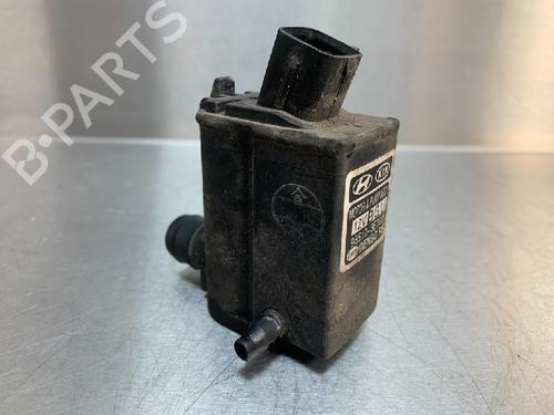 Used Washer pump KIA CARENS III MPV (UN) 2.0 CVVT (144 hp) 13176898