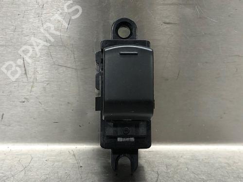 Used Switch NISSAN QASHQAI / QASHQAI +2 I (J10, NJ10, JJ10E) 2.0 (141 hp) 16734572