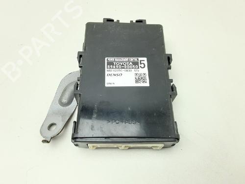 Used Control unit Control unit TOYOTA YARIS (_P13_) 1.0 (KSP130_, KSP130) (69 hp) 10840393 10840393