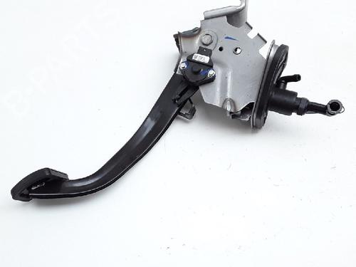 Clutch pedal HYUNDAI TUCSON (TL, TLE) 1.6 GDi | BP10831059I13 