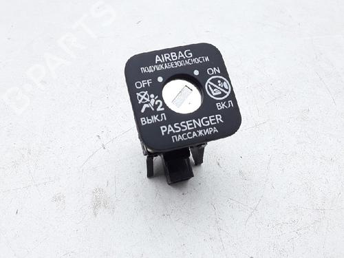 Used Switch TOYOTA PRIUS PLUS (_W4_) 1.8 Hybrid (ZVW40W, ZVW41W) (136 hp) 10836109