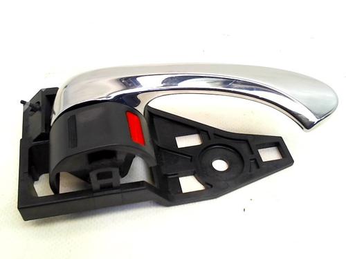 Used Front right exterior door handle TOYOTA RAV 4 III (_A3_) 2.2 D 4WD (ALA30_, ALA30R) (150 hp) 10821511