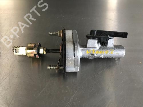 Used Clutch slave cylinder TOYOTA RAV 4 II (_A2_) 2.0 4WD (ACA21, ACA20) (150 hp) 13178690