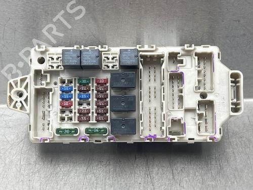 Used Fuse box MITSUBISHI GRANDIS (NA_W) 2.4 MIVEC (NA4W) (165 hp) 16647811