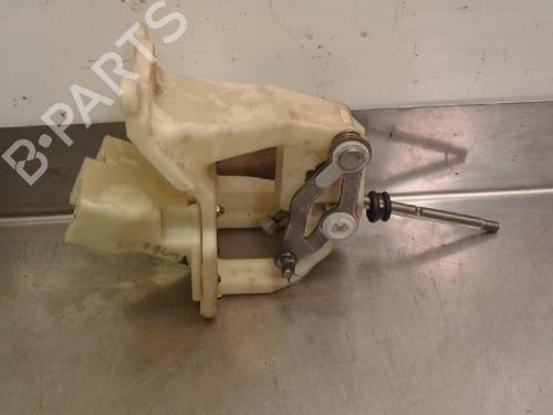 Used Gear lever KIA CARENS III MPV (UN) 2.0 CVVT (144 hp) 10826177