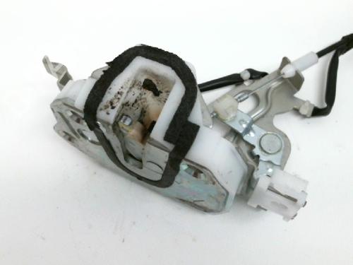 Højre bagtil lås TOYOTA FJ CRUISER (GSJ1_) 4.0 (GSJ15) (242 hp) 13167507