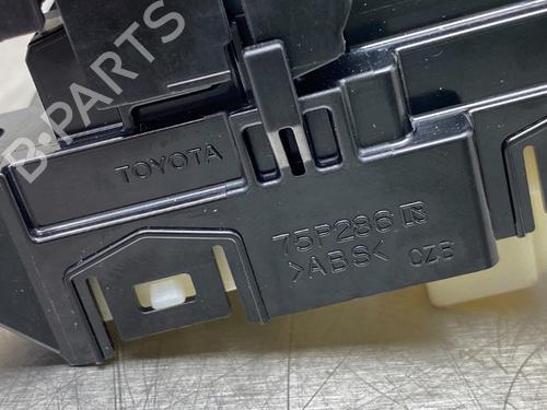 Switch TOYOTA YARIS (_P21_, _PA1_, _PH1_) 1.5 Hybrid (MXPH11) | BP10937522I30 