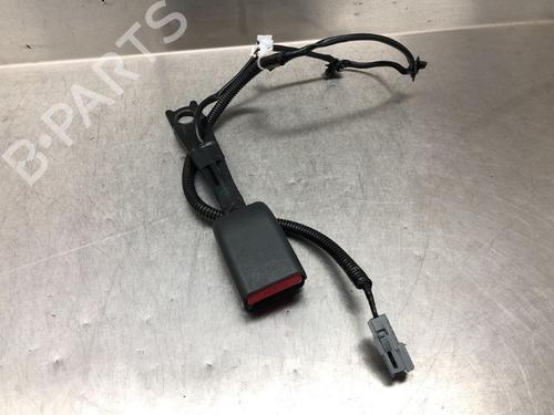 Used Seat buckle TOYOTA VERSO (_R2_) 1.8 (ZGR21_, ZGR21R) (147 hp) 13183154