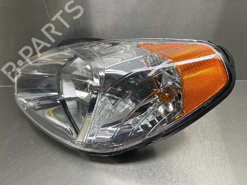 Left headlight HYUNDAI ACCENT III Saloon (MC) 1.6 GLS | BP10852171C28 