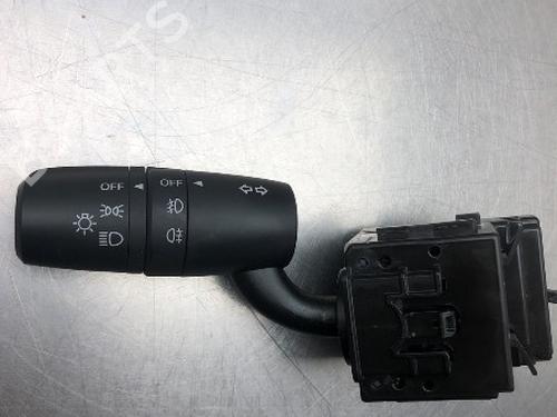 Used Headlight switch MAZDA 2 Hatchback (DL, DJ) 1.5 SKYACTIV-G (90 hp) 17642437
