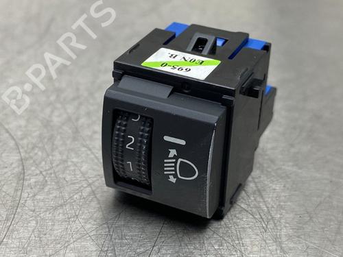 Used Switch TOYOTA YARIS (_P21_, _PA1_, _PH1_) 1.5 Hybrid (MXPH11) (92 hp) 10858471