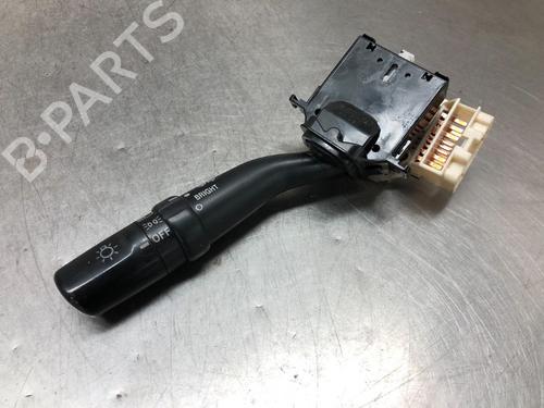 Used Headlight switch SUBARU FORESTER (SG_) 2.0 X AWD (SG5) (158 hp) 10924510