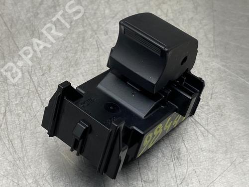 Used Switch Switch TOYOTA YARIS (_P21_, _PA1_, _PH1_) 1.5 Hybrid (MXPH11) (92 hp) 10858451 10858451