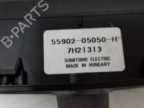 Used Climate control TOYOTA AVENSIS Estate (_T25_) 2.0 D-4D (ADT250_, ADT250R) (126 hp) 10818006