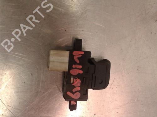 Used Switch NISSAN MICRA III (K12) 1.2 16V (80 hp) 10827282