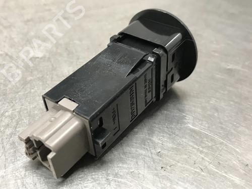 Switch NISSAN QASHQAI II (J11, J11_) 1.3 DIG-T | BP36048821I30 - Image 2