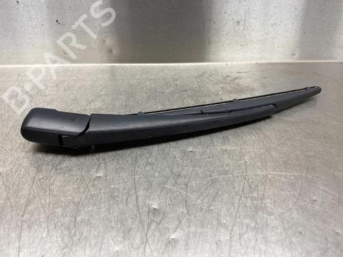 Used Rear windshield wiper arm Rear windshield wiper arm SUZUKI SX4 (EY, GY) 1.6 VVT (RW416, YA21S) (107 hp) 13182834 13182834