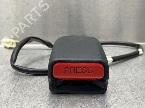 Used Seat buckle SUZUKI CELERIO (LF) 1.0 (AVK310) (68 hp) 13181359