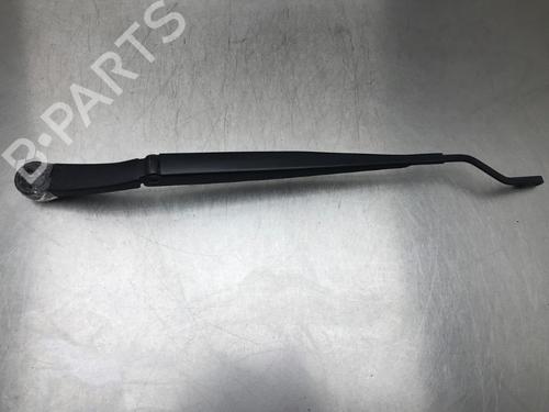 Used Front windshield wiper arm HYUNDAI i20 II (GB, IB) 1.2 (84 hp) 13185620