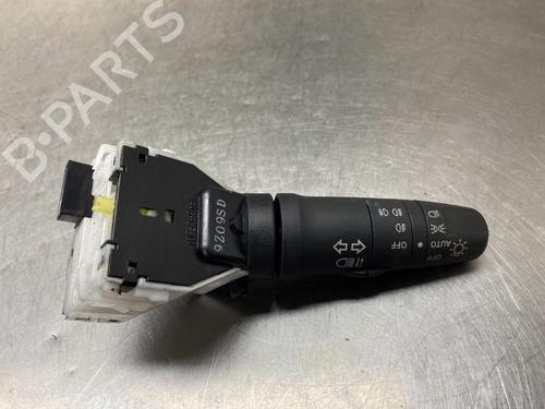 Used Headlight switch NISSAN NOTE (E11, NE11) 1.6 (110 hp) 13650775