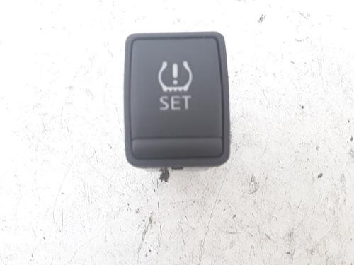Used Switch NISSAN JUKE (F15) 1.2 DIG-T (115 hp) 10833415