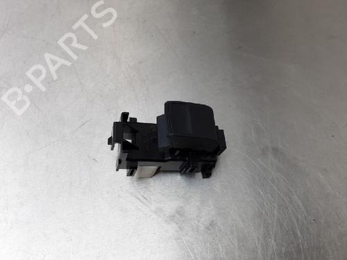 Used Switch TOYOTA YARIS (_P13_) 1.5 Hybrid (NHP130_) (101 hp) 10847807