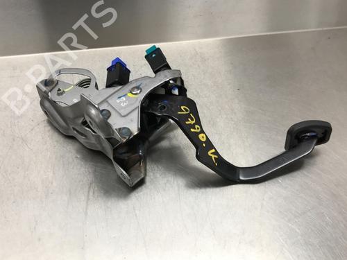 Pédale d'embrayage HONDA JAZZ IV (GK_) 1.5 (130 hp) 10856082