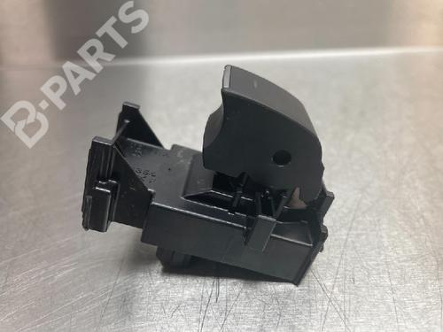switch-toyota-corolla-hatchback-_e21_-_ea1_-_eh1_-18-hybrid-zwe211-3551b00-2018-10851042 main image
