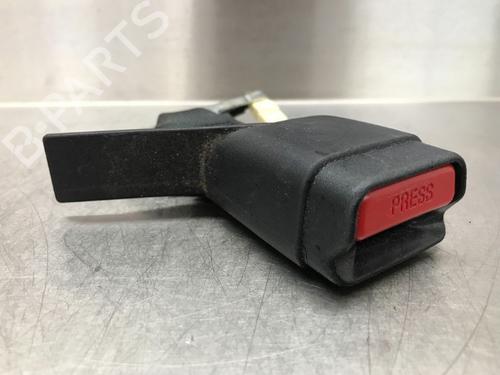 Used Seat buckle TOYOTA AURIS (_E18_) 1.4 D-4D (NDE180_, NDE180R) (90 hp) 13181444