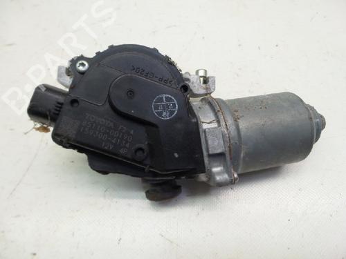Used Front wiper motor TOYOTA YARIS (_P13_) 1.5 Hybrid (NHP130_, NHP130) (101 hp) 10824168