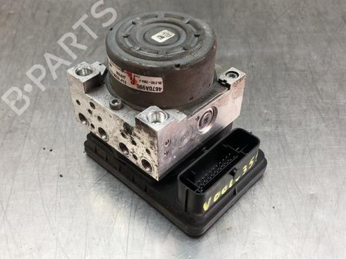 Used ABS pump MITSUBISHI OUTLANDER III (GG_W, GF_W, ZJ, ZL, ZK) 2.0 Hybrid 4WD (GG2W) (200 hp) 17108509