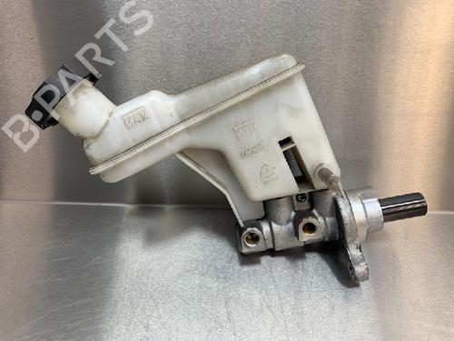 Used Brake master cylinder KIA SPORTAGE III (SL) 2.0 CVVT (163 hp) 10846748