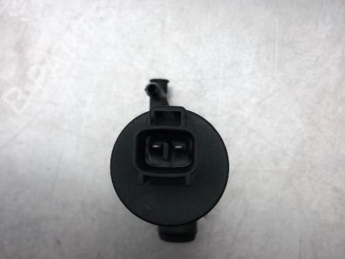 Washer pump TOYOTA YARIS (_P13_) 1.4 D (NLP130_, NLP130) | BP13185904E24 