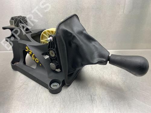 Used Gear lever NISSAN NV200 / EVALIA Bus 1.6 16V (M20, M20M) (110 hp) 16047726