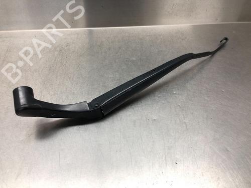 Used Front windshield wiper arm MAZDA 2 Hatchback (DL, DJ) 1.5 SKYACTIV-G (90 hp) 13183674