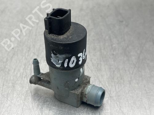 Used Washer pump TOYOTA YARIS (_P13_) 1.3 (NSP130_, NSP130) (99 hp) 17184558