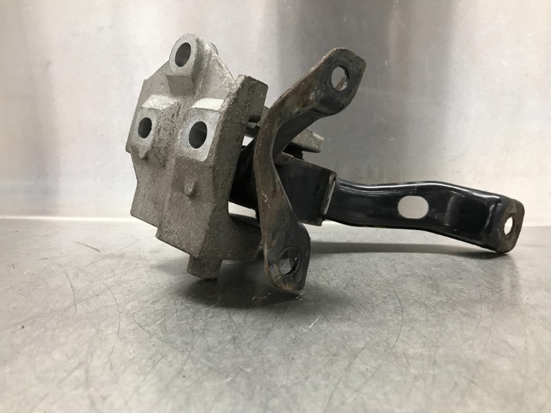 Engine mount MITSUBISHI LANCER VIII (CY_A, CZ_A) 1.8 10857455 BParts