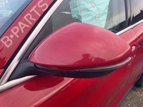 left-mirror-alfa-romeo-stelvio-949_-2016-32174556 main image