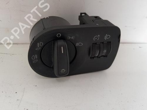 Used Headlight switch AUDI A1 Sportback (8XA, 8XF) 1.0 TFSI (95 hp) 29738950
