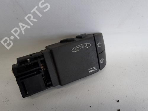 Used Steering wheel controls RENAULT TWINGO II (CN0_) 1.2 (CN0D) (58 hp) 19673551