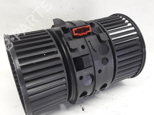 Used Heater blower motor Heater blower motor RENAULT MEGANE III Grandtour (KZ0/1) 1.4 TCe (KZ0F, KZ1V) (130 hp) 11071370 11071370