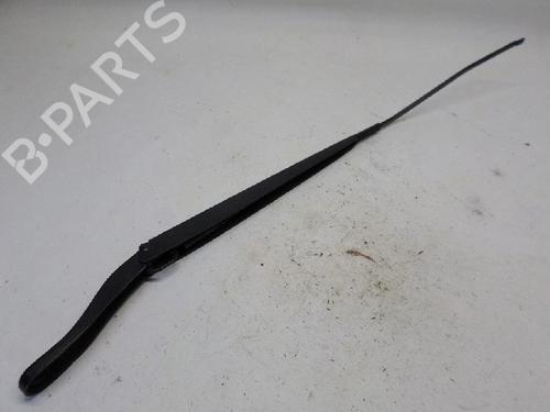 Used Front windshield wiper arm RENAULT MEGANE III Grandtour (KZ0/1) 1.5 dCi (KZ09, KZ0D, KZ1G, KZ29, KZ14, KZ1W, KZ10, KZ1F,... (110 hp) 13151491