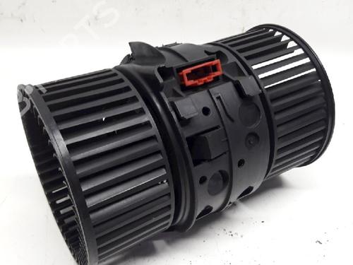 Used Heater blower motor RENAULT MEGANE III Grandtour (KZ0/1) 1.5 dCi (KZ09, KZ0D, KZ1G, KZ29, KZ14, KZ1W, KZ10, KZ1F,... (110 hp) 11070874