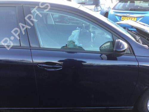 Used Right front door Right front door 23395624 23395624